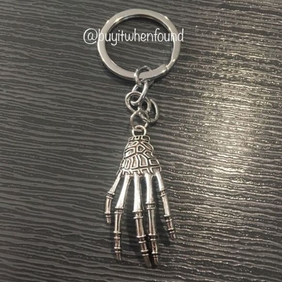 K Skeleton Hand Halloween Gothic Keychain - Picture 6 of 7